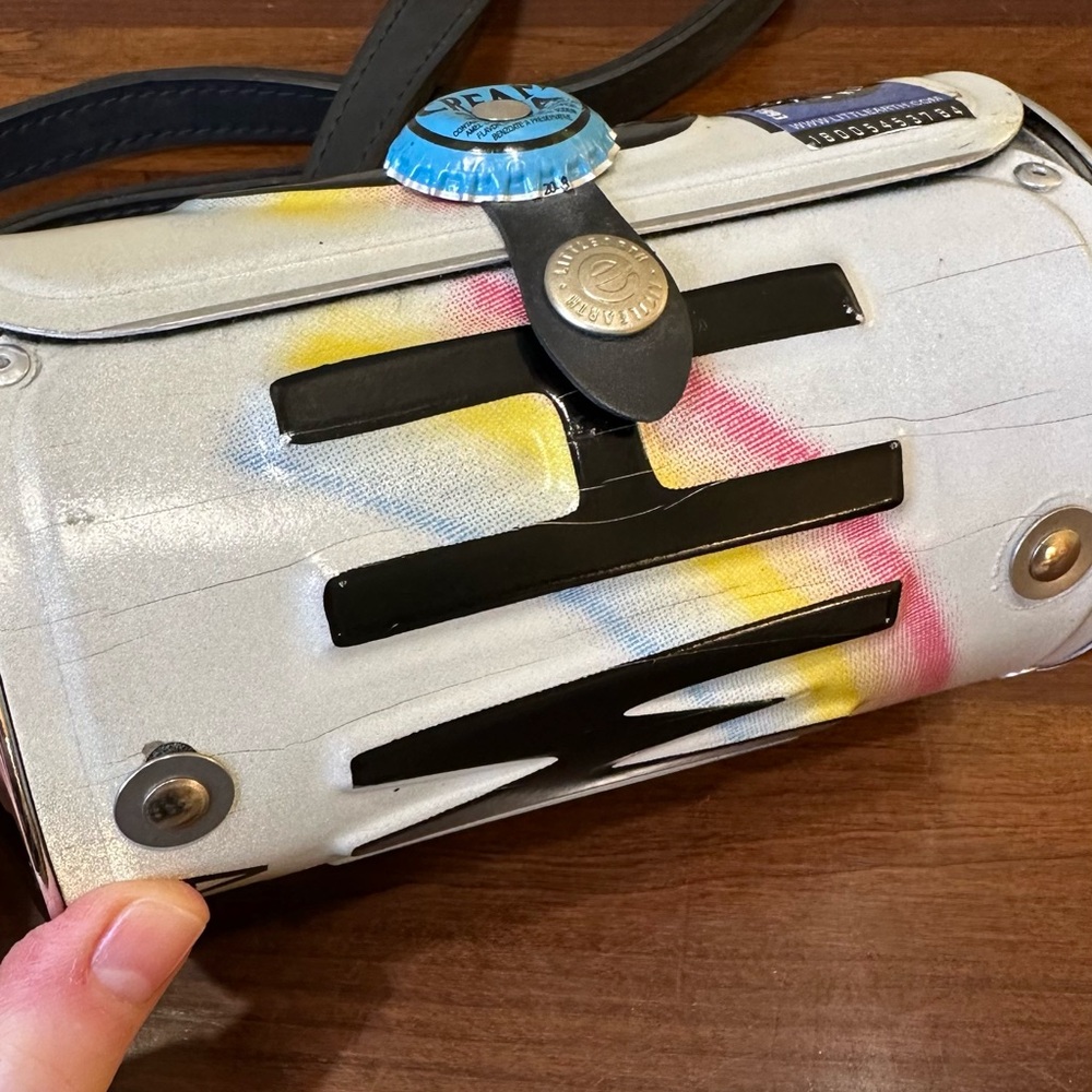🌟HP🌟VTG 1993 Little Earth Hawaii Aloha State Metal License Plate Purse Crossbody - Picture 3 of 14